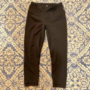90 Degree High-Waisted Black Capri Leggings